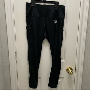 BUC-EES Workout Pants 3/4 length
